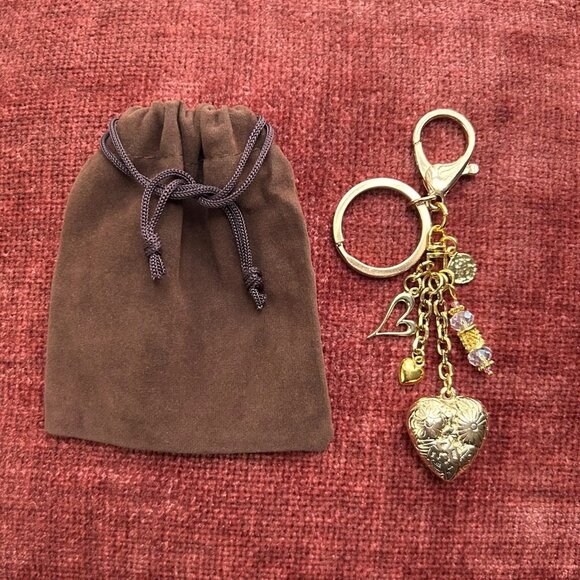LOVE BAG CHARM, HEART CHARMS Gold Tone 💕✨ - Picture 1 of 7